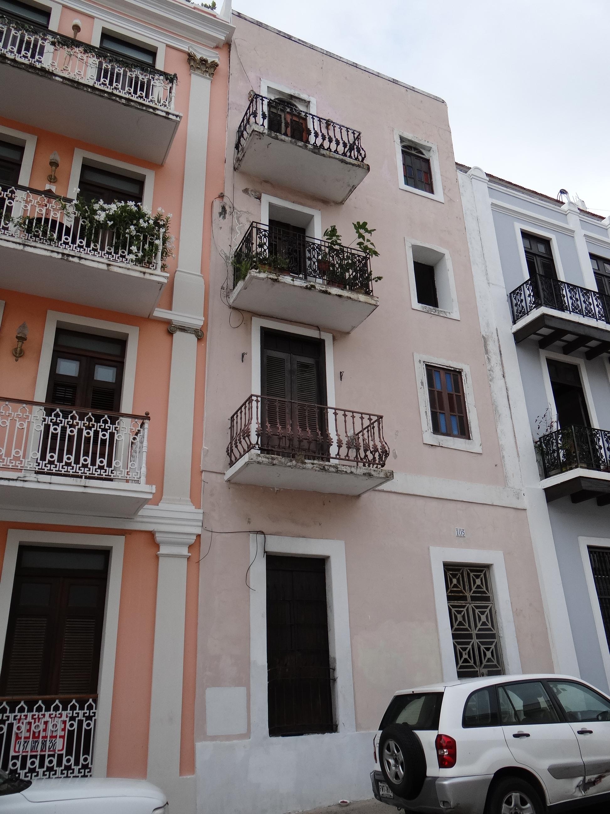 Calle de la Luna 105 - San Juan (Viejo San Juan) - 2012 00001